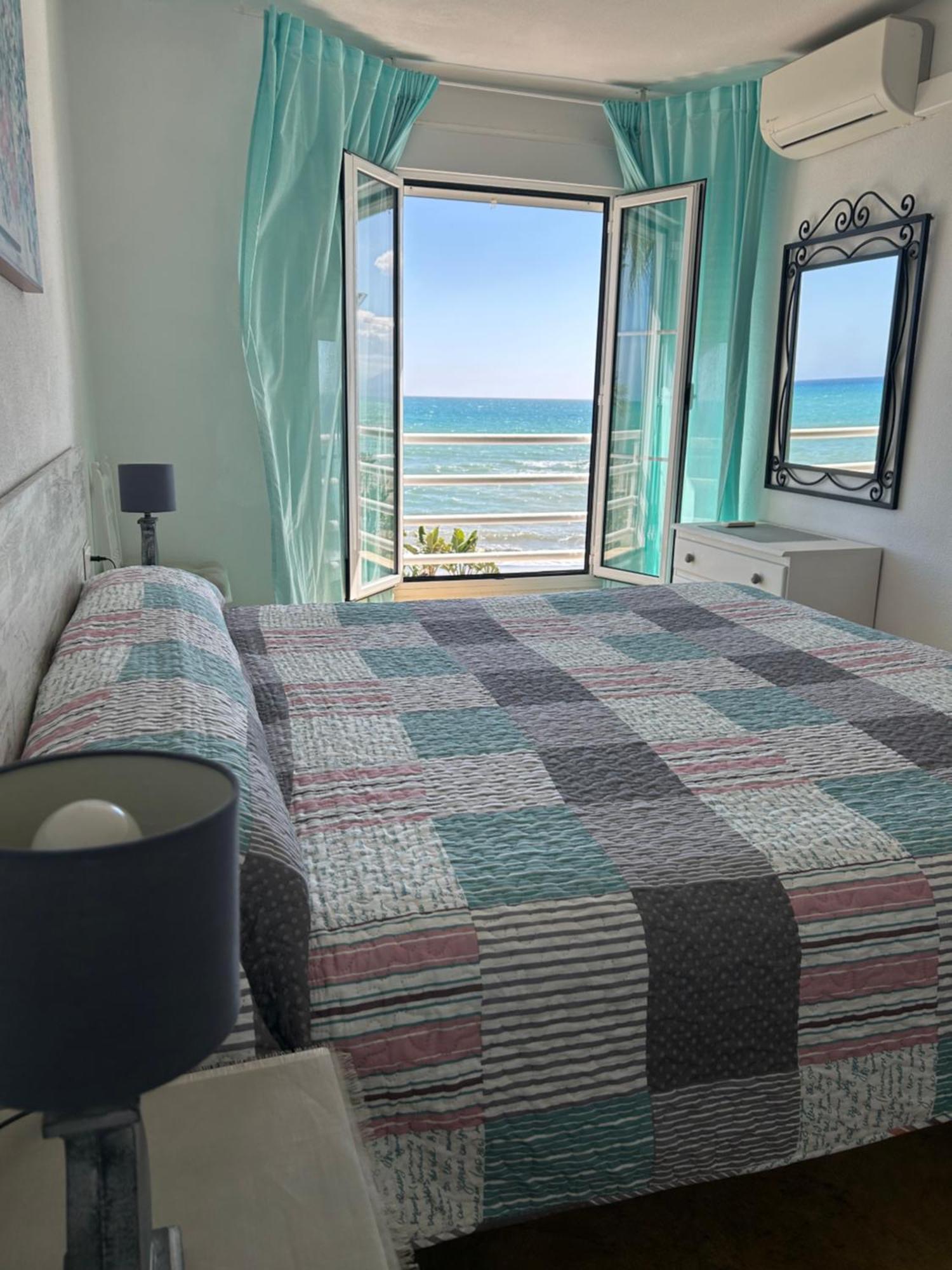 Apartamento Frente Al Mar,Primera Linea De Playa รินกอนเดลาวิกตอเรีย ภายนอก รูปภาพ